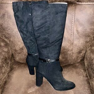 Women’s Size 10 Heeled Knee-High Boots Black